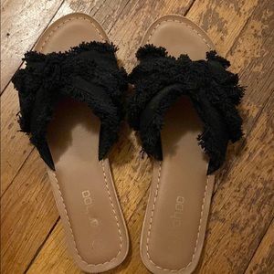 Canvas tassel slides